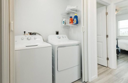 Surfside Beach House | 7 Palms Beach House Gated w/Grill Steps to Beach