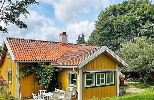 Bjallum House | 7 person holiday home in AXVALL