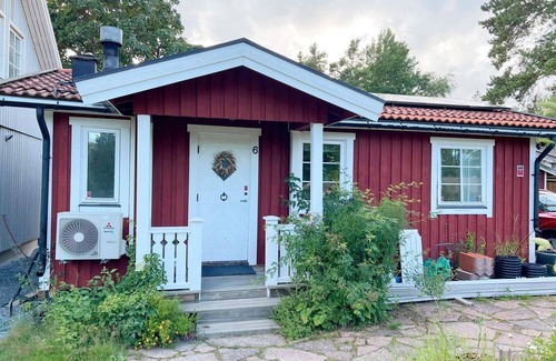 Flemingsberg House | 7 person holiday home in HUDDINGE