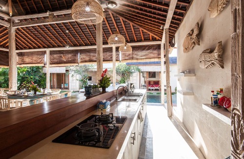 Padonan Villa | ❤7" Ride to Beach❤4BR & 13meter Private POOL Villa❤SUNDECK❤10pax