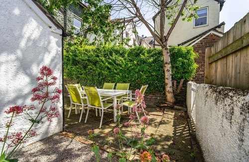 Keswick Cottage | 7 The Townhouses - a house that sleeps 8 guests in 4 bedrooms