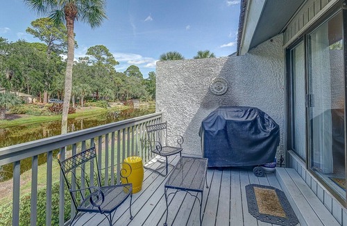 Beach Lagoon Villa | 7 Turtle Lane Club ~ Single Story 3BR Townhome, 2 Minute Walk to Beach!