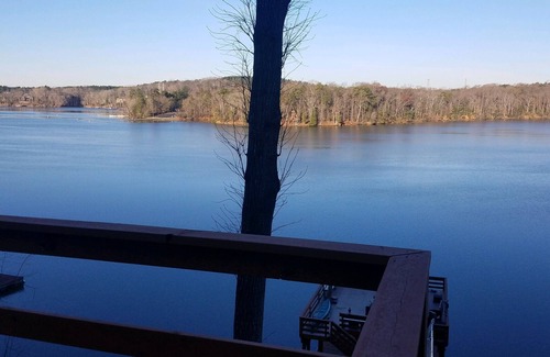 Dixie - Berryhill House | 7 yr old Home In Charlotte On Main Channel Of Lake Wylie/Pickleball courtn