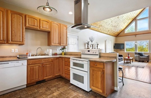 Skyland House | 70% Off This Weekend! Buy Now!