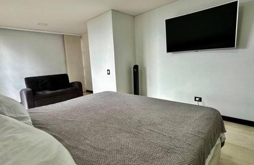 El Castillo Apartment | 702 Beautiful and spacious apartment in El Poblado