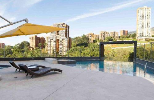 El Castillo Apartment | 702 Beautiful and spacious apartment in El Poblado