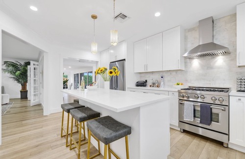 Boca Raton House | 702A Delray Waterfront, Heated Pool, Tiki Hut, Putting Grn, Large TVs, Paradise!