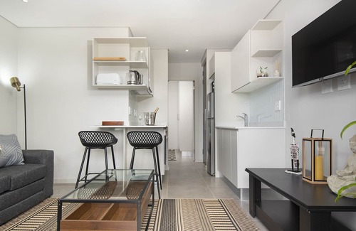Windermere Apartment | 707@2SIX2 Florida Road