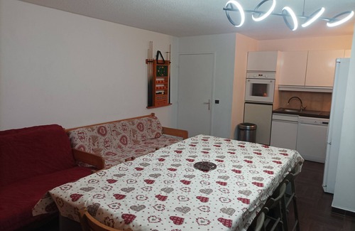 Mont-de-Lans Apartment | 70m2 bottom of the slopes, superb view