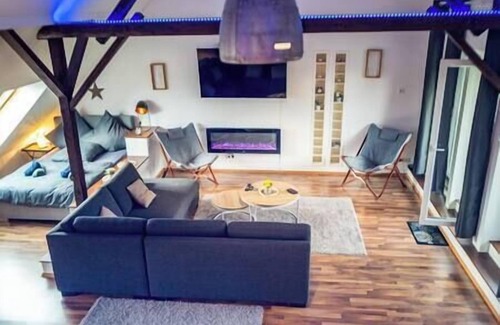 Gemarkung Nachstebreck Apartment | #711 Luxury Loft with Balcony & Grill