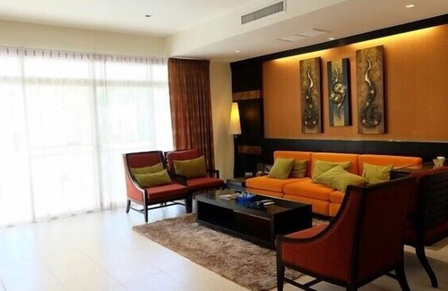 Hua Hin Apartment | #711-S1 2BR villas/pool access