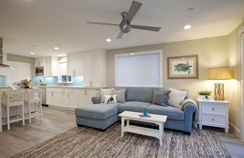 Central Mission Beach House | #715B - Both units have to be booked individually to avoid 30 nights min