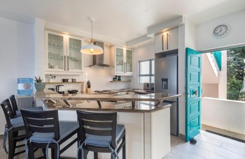 Shaka's Rock Apartment | 72 Perissa