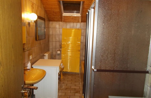 Bruckmuehl Apartment | 72m² in83052 (between Munich + RO) + children, dog, truck 24 hour check-in