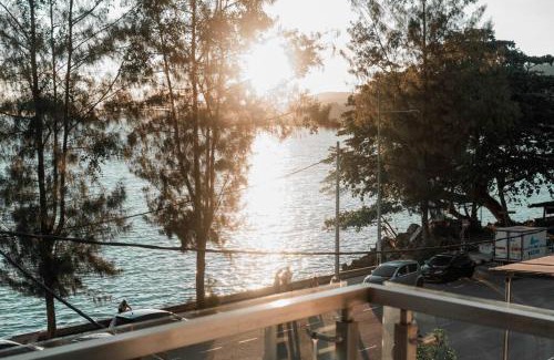Bayan Lepas Apartment | 72Seafront Cozy Home Retreat with Sunset & Ocean View Penang