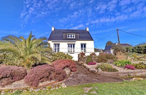 Plouhinec House | 730-Holiday home with panoramic sea view 300m from the beach