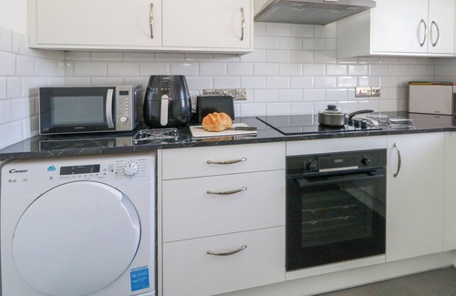 Southwell House | 74 REAP LANE, pet friendly, with a garden in Weston, Portland