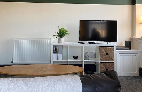 Darlington Apartment | 76 Wilson Street- Ground floor 2 Bedroom Apartment