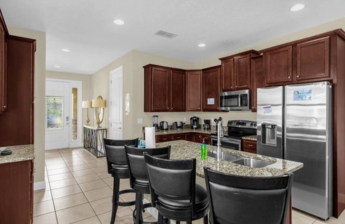 West Kissimmee House | 7601/03 Side-by-Side Villas 15BR 14BA Pools+Games
