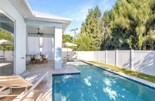 Naples Park Apartment | 767 NEW! World Class Luxury Home w Heated Saltwater Pool