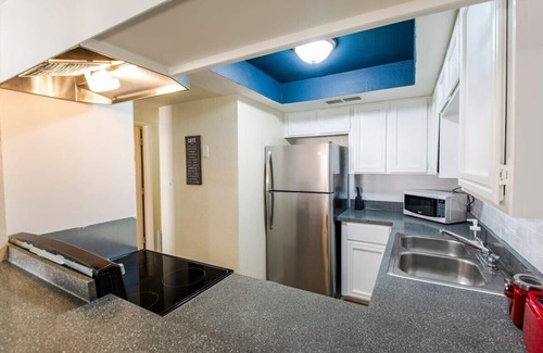 Casa Grande Condo | 79 Casa Grande 2bd 2ba modern getaway heated pool NO PETS