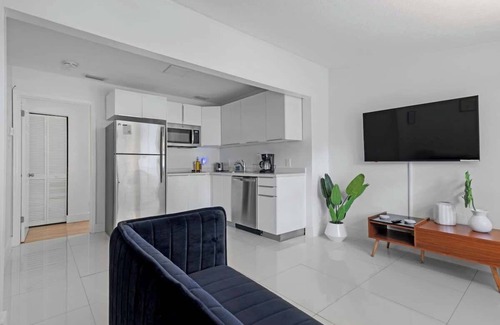 Midtown House | 7BD Downtown Oasis - Pool - 10 Mins to South Beach