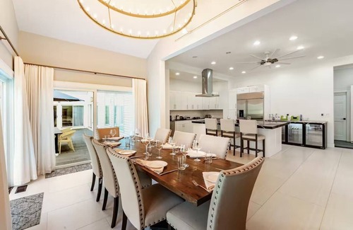 Norwalk Villa | 7BD Mention Celebration Welcomes