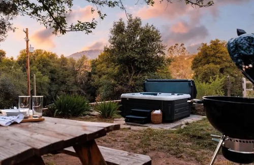 Oakhurst House | 7BR 3Bath in Yosemite & Bass Lake with BBQ & Hot Tub