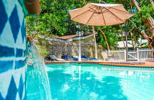 Northeast Coconut Grove House | 7BR 5BA Dream: Sleeps 15, Pool, Hot Tub, Wi-Fi, TVs, Gated Parking