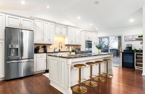 McGaheysville House | 7BR Designer Home in Massanutten