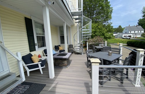 Waldoboro Apartment | 7BR Hilltop Retreat w/2 Kitchens, Fire Pits, Decks & Room for Everyone