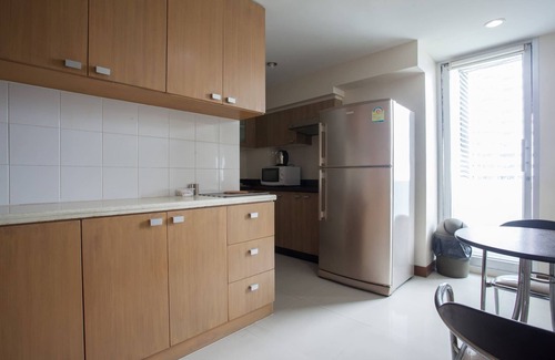 Khlong Toei Nuea Apartment | 7C - 2 Bedroom Downtown Apartment with shared Pool