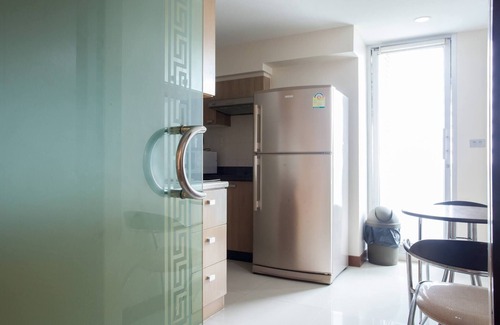 Khlong Toei Nuea Apartment | 7C - 2 Bedroom Downtown Apartment with shared Pool