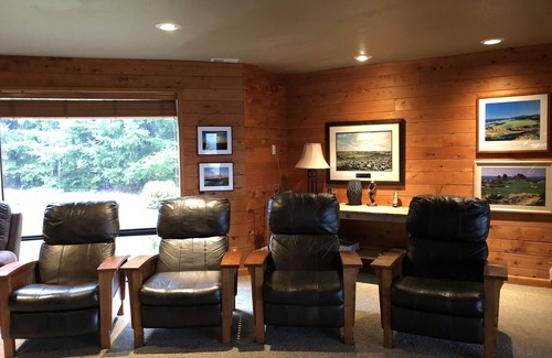 Bandon House | 7k sq Ft. on 15 acres. Putting greens & sand trap for golfers & families .