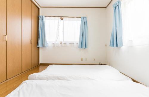 Nishi Apartment | 7min Walk from Kujo Station For 7 Guests