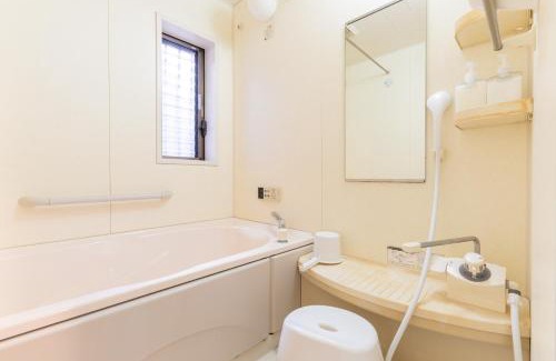 Nishi Apartment | 7min Walk from Kujo Station For 7 Guests