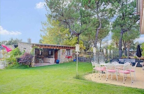 Galapagar Cottage | 7picos-the house in Galapagar. Villa with swimming pool, ideal for family vacations.