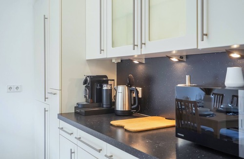 Kaiserslautern Condo | 7Seas Apartment mit Balkon