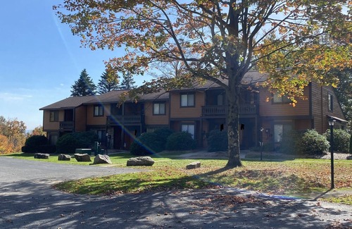 Seven Springs Condo | 7Springs Getaway - Swiss Mountain - Free Shuttle to Lodge