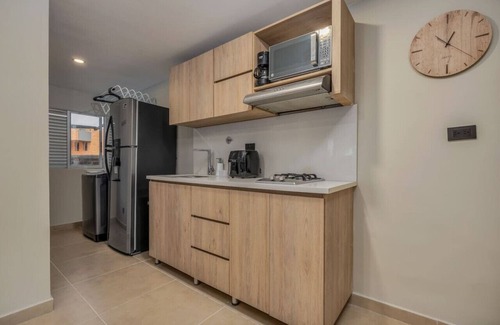 El Tesoro Apartment | 7th floor 2BR modern apt close to parque lleras