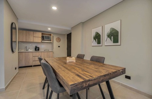 El Tesoro Apartment | 7th floor 2BR modern apt close to parque lleras