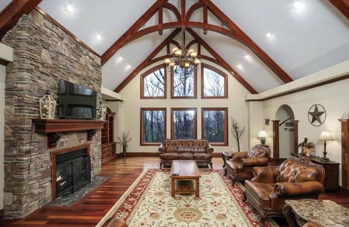 Wears Valley Cabin | 8,000 Sq Ft I Fitness Center I Cinema I Large Arcade I Games I Pinball IGorgeous