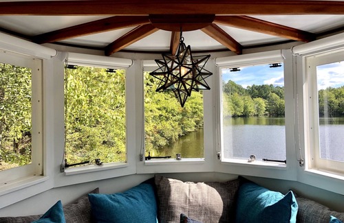 Louisa House | 8 Acre Private Lake w/Island, & 4 Unique Rentals!
