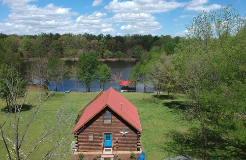 Louisa House | 8 Acre Private Lake w/Island, & 4 Unique Rentals!