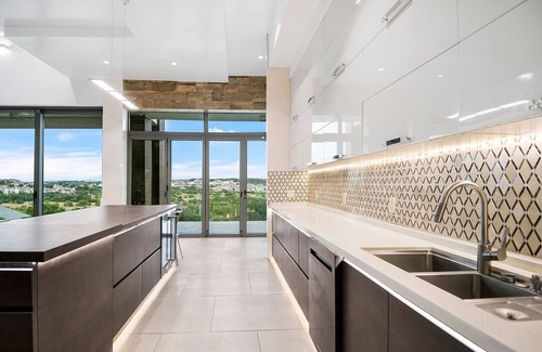Stone Oak House | 8 Bed 8 Bath- Mega Mansion W/Breathtaking Views, Modern