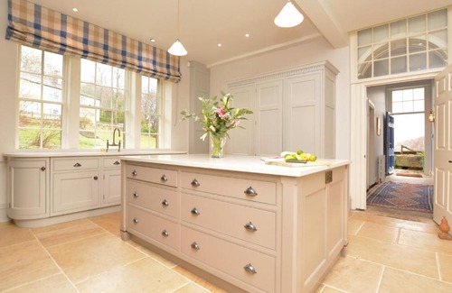 South Crossland House | 8 Bed in Holmfirth 72814