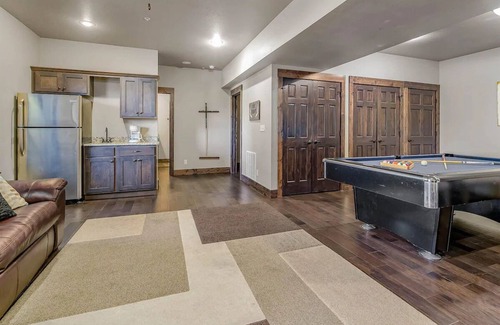 Indian Point House | 8 Bedroom Lakefront Home + dock