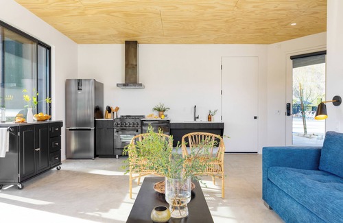 Downtown Palm Springs Apartment | 8-Bedroom Suite | Blackhaus Hotel by AvantStay