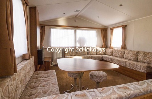 Hopton House | 8 berth caravan for hire near Great Yarmouth at Broadland Sands ref 20268BS