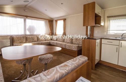 Hopton House | 8 berth caravan for hire near Great Yarmouth at Broadland Sands ref 20268BS